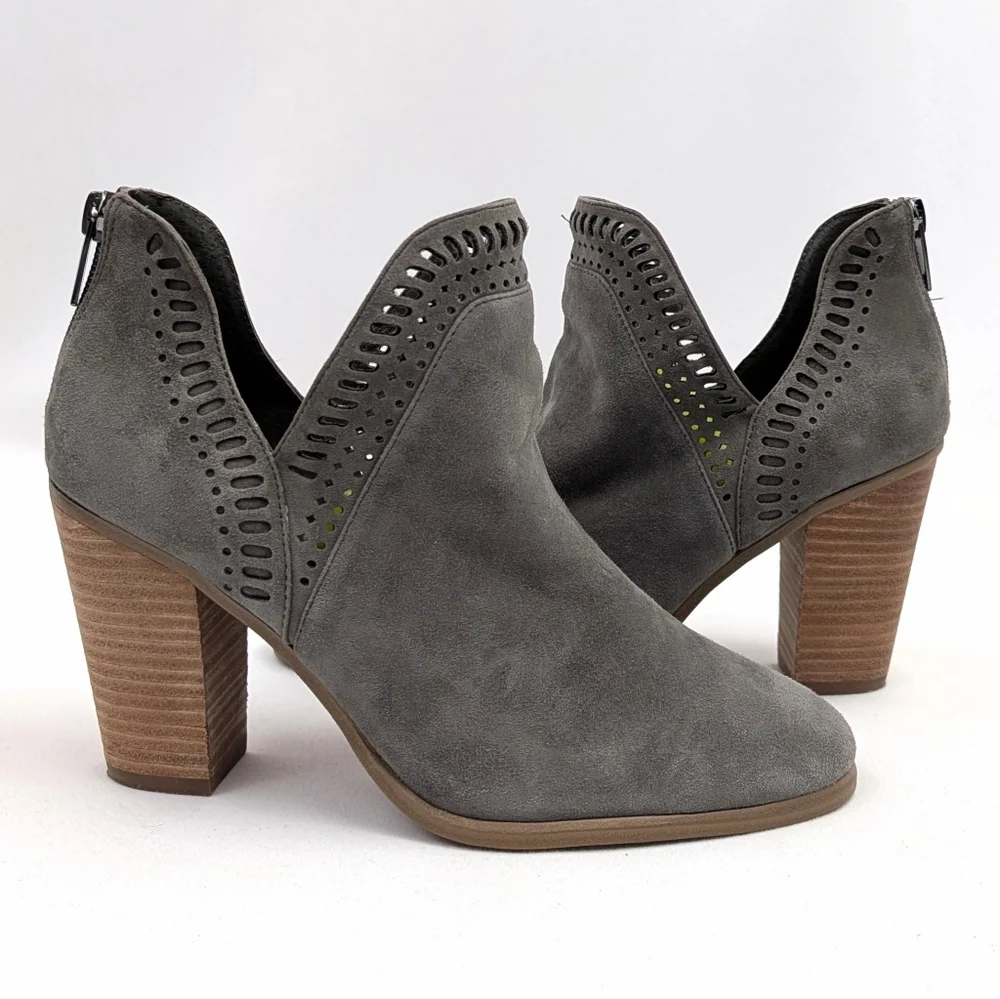 Vince Camuto Fileana Ankle Boots Suede Cutout Split Shaft Zipper Back Gray 7.5